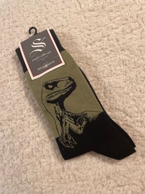 Socksmith Raptor Socks Mens Olive Dinosaur Field Museum Novelty Crew Dino NWT
